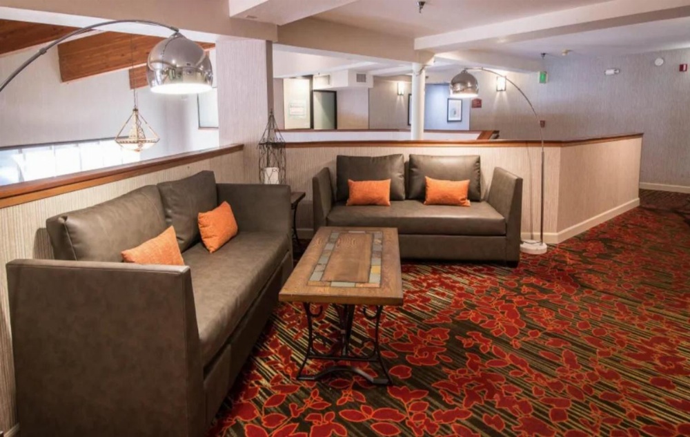Empieria High Sierra Hotel Image 11