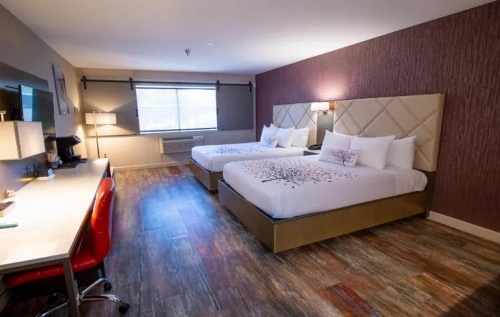 Empieria High Sierra Hotel image 35