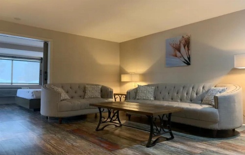 Empieria High Sierra Hotel image 38